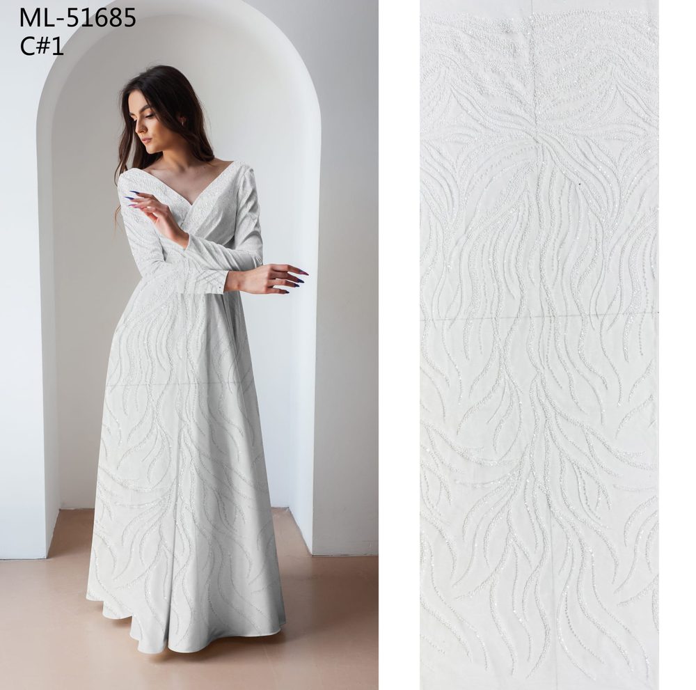 51685 Opulenta Cu Paiete Si Pietre Stralucitoare