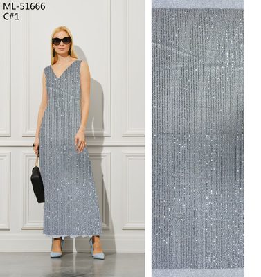 51666 Opulenta Cu Paiete Si Pietre Stralucitoare
