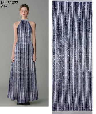 51677 Opulenta Cu Paiete Si Pietre Stralucitoare